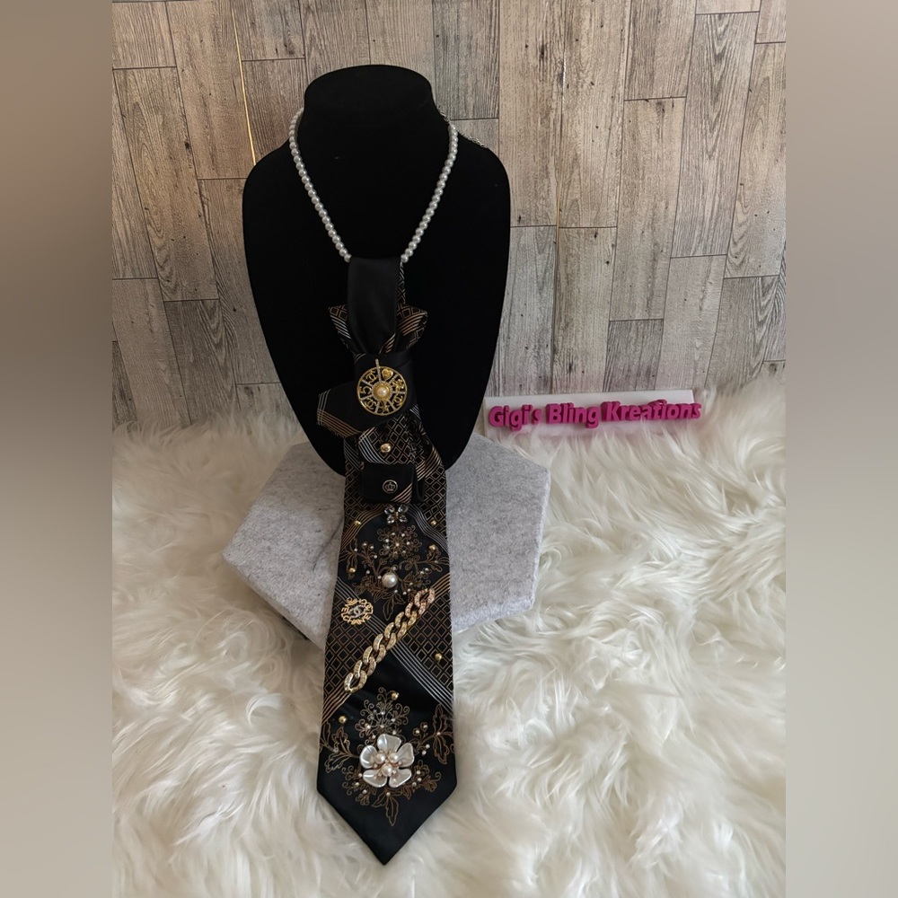 Black and Gold Women's Tie Necklace